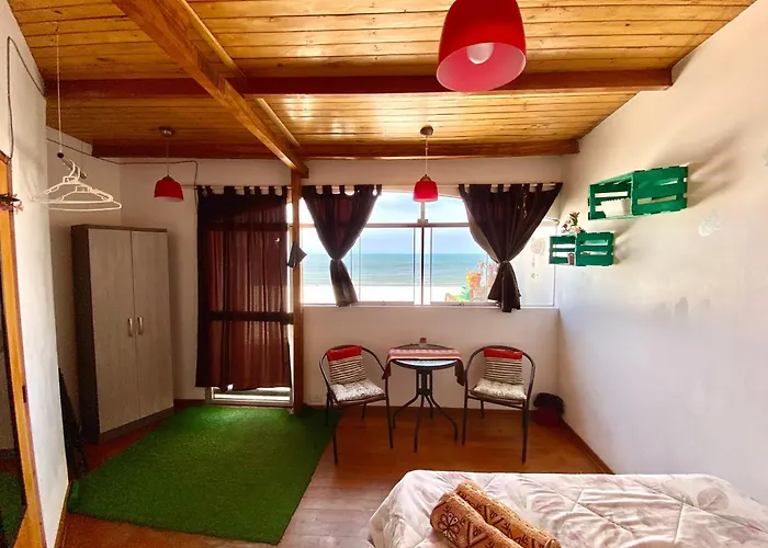 Surf House Chicama